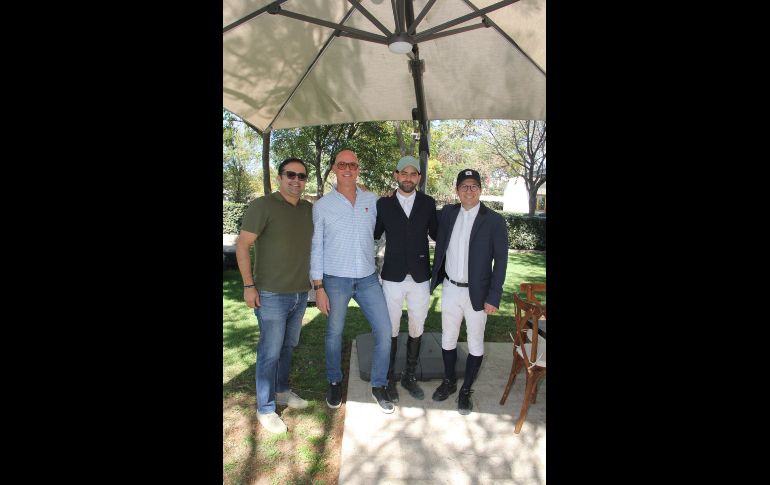 Cesar Anguiano, Alfredo Meba, José Vallarta y Alfredo López. GENTE BIEN JALISCO/ Esmeralda Escamilla