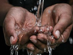 El correcto flujo del agua en el hogar es indispensable para la realización de nuestras tareas. ESPECIAL/ Foto de mrjn en Unsplash