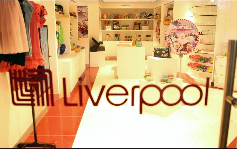 La tienda departamental pone estos bolsos con descuento. EL INFORMADOR/ARCHIVO