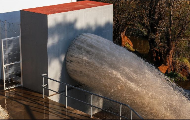 Con el nuevo sistema de abasto de las presas El Zapotillo-Presa El Salto-La red-Calderón, el gobernador de Jalisco, aseguró que se garantiza el agua de las y los tapatíos para los próximos 50 años. CORTESÍA/ Gobierno de Jalisco.