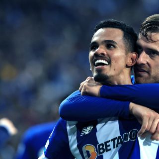 Galeno le da triunfo al Porto en el último minuto