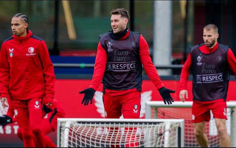 Santiago Giménez busca ponerle fin a su sequía goleadora, que se remonta a siete juegos. EFE/EPA/M. De Swart