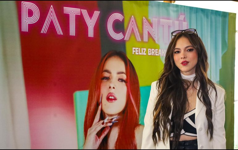 Paty Cantú presenta 