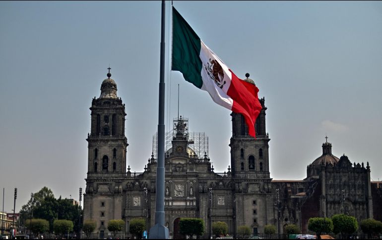 Este 24 de febrero se conmemora el Día de la Bandera en México, un símbolo patrio que representa la historia, la identidad y la unidad del pueblo mexicano. AFP / ARCHIVO