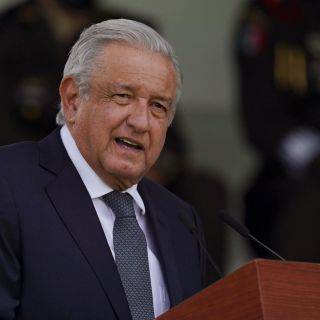 Hijo de López Obrador denuncia filtración de su teléfono en redes sociales por "venganza"