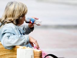 Tomar bebidas carbonatadas y alcohólicas es una de las causas de los gases o flatulencias. EL INFORMADOR / ARCHIVO