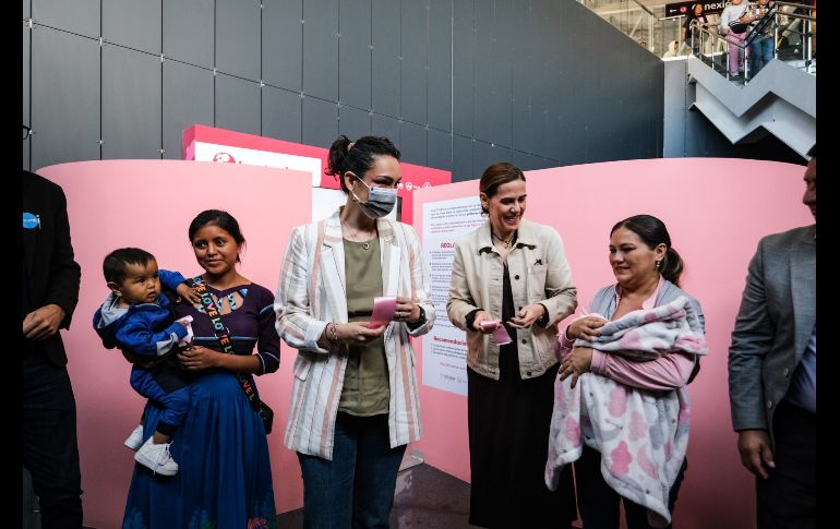 Las salas de lactancia cuentan con sillones, mesa de apoyo, cambiapañales, pantalla digital, bote para basura y banca de espera. X/@SITEURJAL.