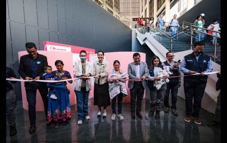 Las salas de lactancia cuentan con sillones, mesa de apoyo, cambiapañales, pantalla digital, bote para basura y banca de espera. X/@SITEURJAL.