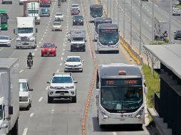 A pesar de la puesta en marcha de sistemas de transporte público como el del Peribús, ha aumentado la utilización de automóviles partículares por parte de los habitantes de la Zona Metropolitana de Guadalajara. EL INFORMADOR