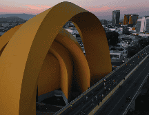 El Medio Maratón Guadalajara Electrolit 2025 no solo desafía a los corredores, sino que también celebra la cultura y el espíritu deportivo de la ciudad. EFE / F. Guasco.