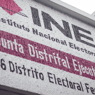 El INE propone reducir esta cantidad en multas a partidos por precampaña