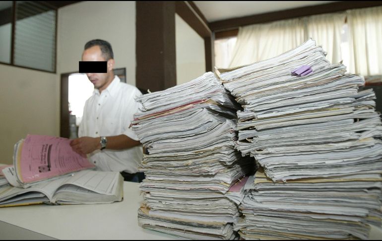 En diciembre de 2022, Pío López Obrador presentó una denuncia en contra de Loret de Mola por haber presentado los videos en los que el hermano del Presidente 