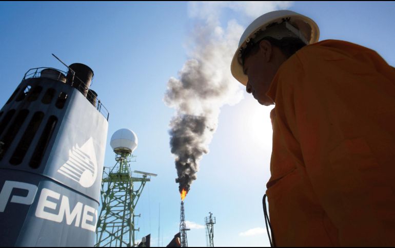 La petrolera que dirige Octavio Romero Oropeza también apunta que de manos del erario público recibió 166 mil 616 millones de pesos, lo que le permitió tener cifras positivas al cierre del año pasado. SUN / ARCHIVO