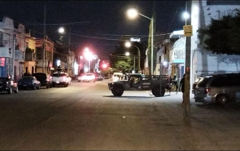 El incidente tuvo lugar en los cruces de la avenida 5 de Febrero con la calle Las Conchas, en Guadalajara. ESPECIAL