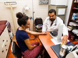 El programa pretende beneficiar a dos millones 362 mil personas, incluidos sus hijos menores de edad, que no están afiliados al IMSS ni al ISSSTE. EL INFORMADOR/Archivo