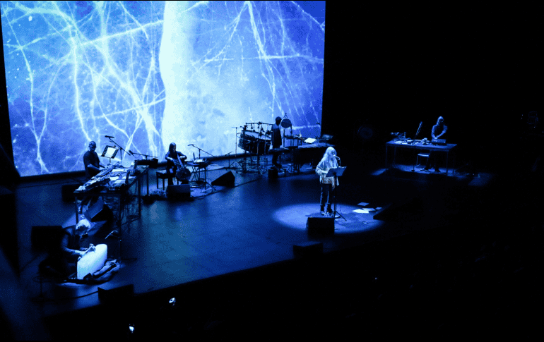 Patti llevó al público por una gama de emociones y reflexiones a través de tópicos como la naturaleza, el entorno, la vida, la fauna y las emociones. EL INFORMADOR/H.FIGUEROA