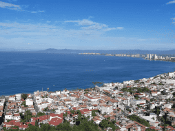 Si el clima lo permite, podrás encontrarte con una maravillosa vista que abarca toda la amplitud de la bahía. EL INFORMADOR / O. Álvarez