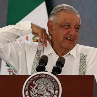 López Obrador señala que consultará con el INE lo que puede y no puede decir en las mañaneras