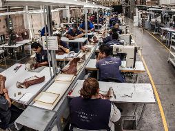 La reforma busca aumentar de 15 a 30 días el pago del beneficio del aguinaldo; se espera que se apruebe en este año. EL INFORMADOR / ARCHIVO