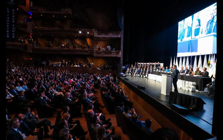 Antonio Lancaster durante su discurso en la toma de protesta dijo que la industria padece constantemente los robos al transporte de carga. EL INFORMADOR/ A. Navarro.