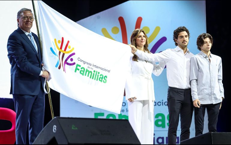 La primera charla del día fue “La familia: una red insustituible”. EL INFORMADOR / H. FIGUEROA