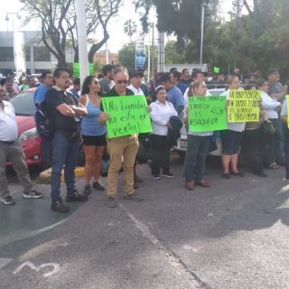 A la crisis financiera del SIAPA se suman protestas de trabajadores