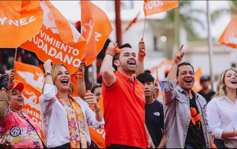Jorge Álvarez Máynez, durante su gira por Hermosillo, Sonora, visitó la zona rural donde habitan más de 60.000 jornaleros agrícolas. EFE/D. Sánchez.