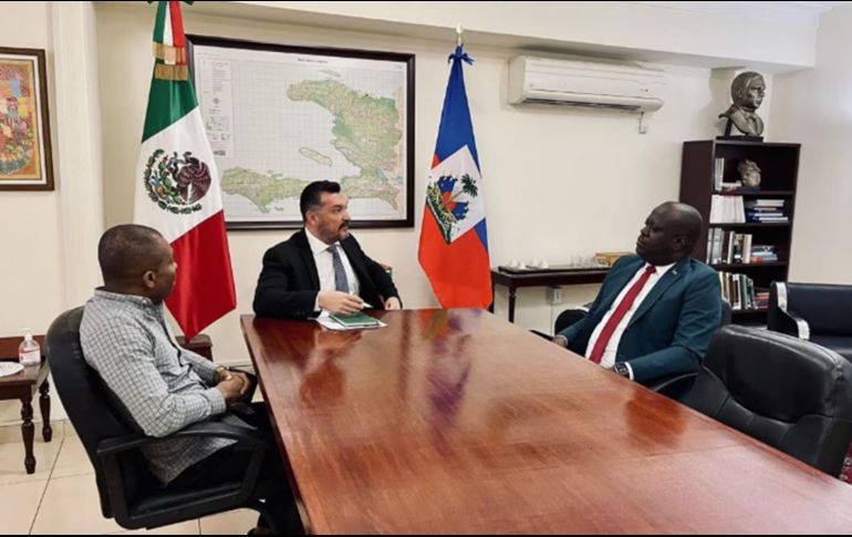 Ante la ola de violencia en Puerto Príncipe, Haití, entre la que se registró la fuga de miles de personas privadas de la libertad de una prisión, la Embajada de México en ese país anunció el cierre de esa delegación diplomática. X / @EmbamexHaiti