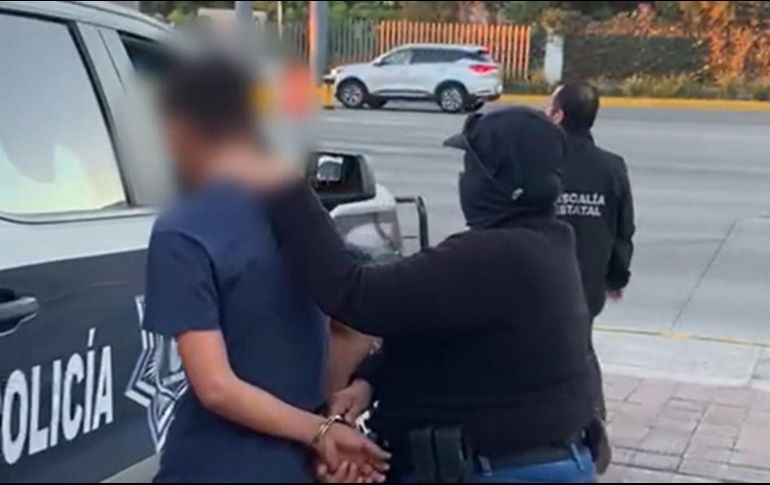 Acusados de participar en la desaparición de un hombre, cuatro policías municipales de Tlajomulco de Zúñiga fueron capturados mediante una orden de aprehensión por la Fiscalía de Jalisco. CORTESÍA / Fiscalía