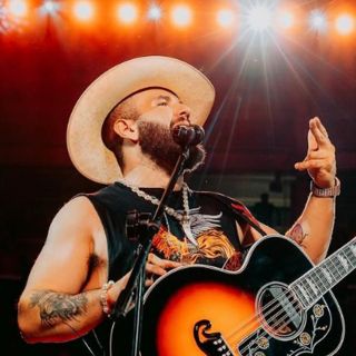 Carín León en el Estadio Jalisco: precio de los boletos y dónde comprarlos