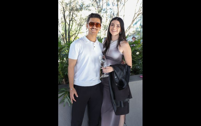 Adolfo Salvatierra y Daphne Espinosa. GENTE BIEN JALISCO/ Christian Pérez