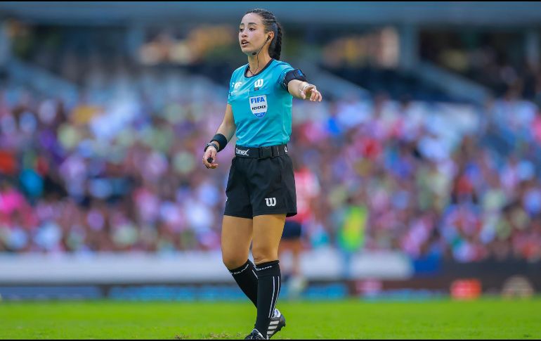 La árbitra Katia Itzel García, de 30 años, tomará ese puesto histórico tras lo realizado por Virginia Tovar, quien fue la primera mujer en pitar en primera división. IMAGO7