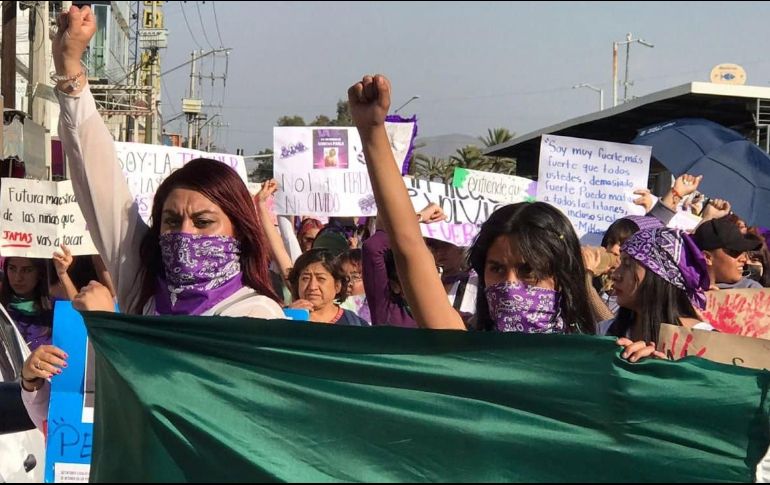 Las mujeres dedican más del doble de tiempo que los hombres a actividades no remuneradas, por lo que tienen menos tiempo disponible para trabajar por un ingreso. SUN / ARCHIVO