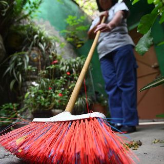¿Cuántas mujeres trabajan en México sin recibir un sueldo?