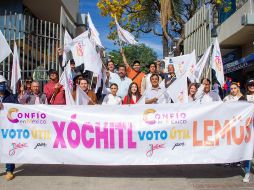 “Confió en México” distribuyó una gran cantidad de folletos en el Mercado del Mar que contenían el porqué consideran necesario emitir un Voto Útil. CORTESÍA.