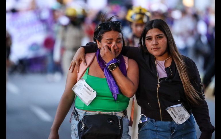 Durante la protesta, niñas, jóvenes y mujeres adultas se manifestaron con consignas como ““¡señor, señora, no sea indiferente, se mata a las mujeres delante de la gente!”. EL INFORMADOR/ H. Figueroa.