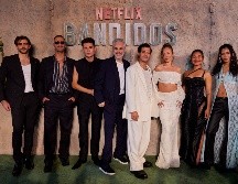 El elenco hizo brillar la alfombra jade en la Ciudad de México. ESPECIAL/NETFLIX.