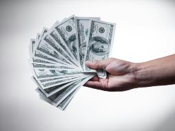 El peso mexicano se cotiza en los mercados internacionales alrededor de los 16.82 pesos por dólar. ESPECIAL/ Foto de 金 运 en Unsplash