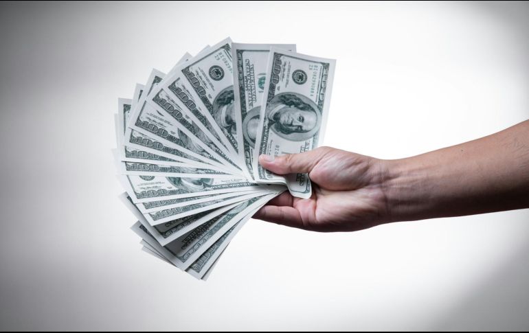 El peso mexicano se cotiza en los mercados internacionales alrededor de los 16.82 pesos por dólar. ESPECIAL/ Foto de 金 运 en Unsplash