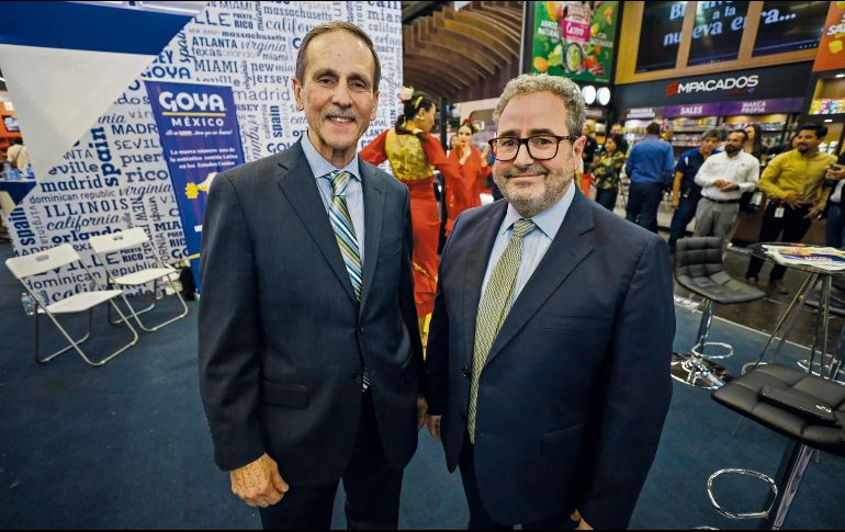 Evelio Fernández (izquierda), vicepresidente de Goya Texas y Alejandro de la Hoz (derecha), director de desarrollo de Negocios Internacionales de Goya indican que la empresa va ganando terreno entre los consumidores de México. EL INFORMADOR/A. Navarro