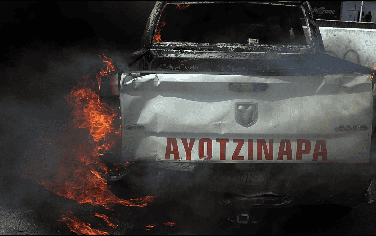 En relación con los disturbios ocurridos en la Fiscalía General de Guerrero en Chilpancingo, donde jóvenes normalistas resultaron lesionados tras protestar, López Obrador aseguró que no se ejercerá represión. EFE / J. L. De la Cruz