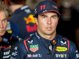 Tras 14 temporadas en F1, pensar en el retiro es algo que el piloto mexicano todavía no ve como algo cercano. AFP / ARCHIVO