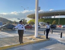 El operativo vial iniciará al mediodía del sábado, con la finalidad de garantizar el paso seguro de peatones y agilizar el flujo vehicular en calles aledañas al Estadio AKRON. ESPECIAL / Policía Vial