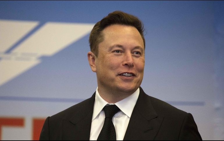 En los videos que transmitian el suceso en vivo se podía percibir la voz de Musk, haciendo una sorpresiva aparición en Boca Chica, (lugar del lanzamiento) con el fin de incitar al público presente a que donara en este supuesto programa de donaciones con criptomonedas.AFP/ARCHIVO