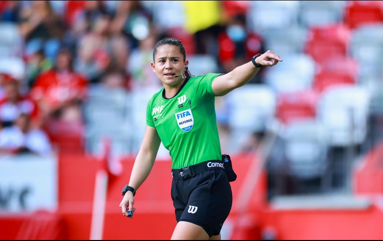 La silbante ha participado en todas las categorías del balompié nacional, lo que la llevó a adquirir su gafete de FIFA que le ha permitido aparecer en juegos internacionales como Juegos Olímpicos y eliminatorias mundialistas en la sub 17 y 20. IMAGO7