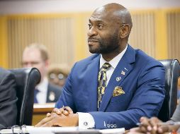 Nathan Wade se sentó en el tribunal durante una audiencia en el caso del Estado de Georgia contra Donald Trump. AFP
