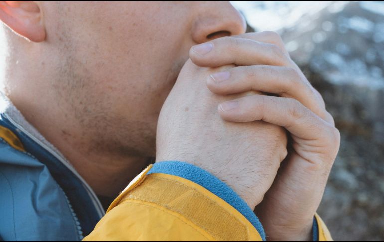 El hallazgo podría ayudar a desentrañar por qué algunas personas experimentan el frío de forma diferente cuando padecen determinadas enfermedades. ESPECIAL / Foto de Will Swann en Unsplash