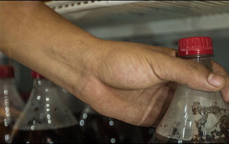 Una investigación concluyó que las personas que habitualmente consumen bebidas azucaradas, tienen 50% más probabilidades de tener triglicéridos elevados que quienes no lo hacen. EL INFORMADOR / ARCHIVO