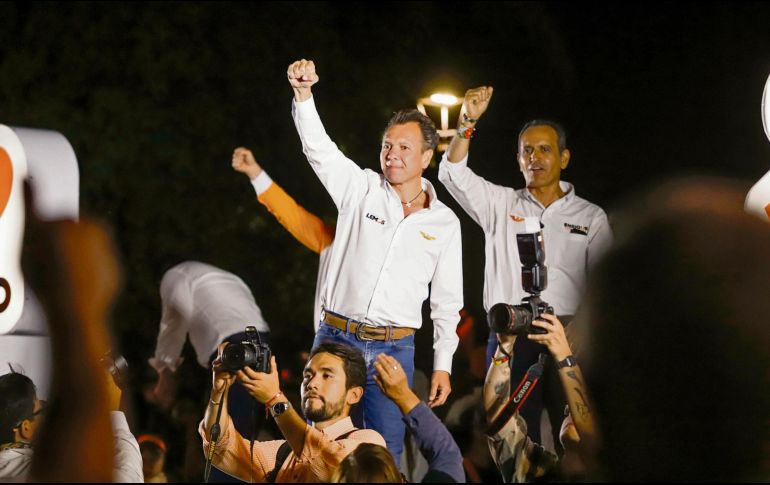 El candidato emecista durante su visita a Cuisillos, en Tala.