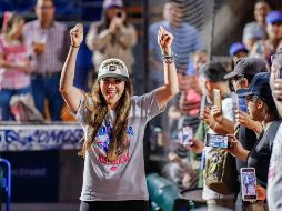 Alrededor de 500 aficionados acompañaron a las jugadoras en este evento. CORTESÍA